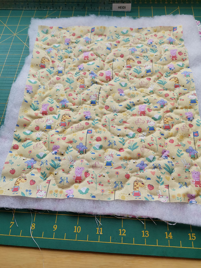 Sy et enkelt penal til skolestart Oppskrift på: https://heidisboble.no/ @heidisboble