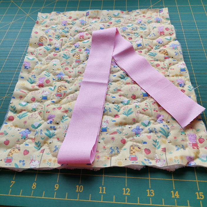 Sy et enkelt penal til skolestart Oppskrift på: https://heidisboble.no/ @heidisboble