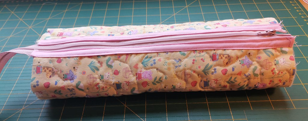 Sy et enkelt penal til skolestart Oppskrift på: https://heidisboble.no/ @heidisboble