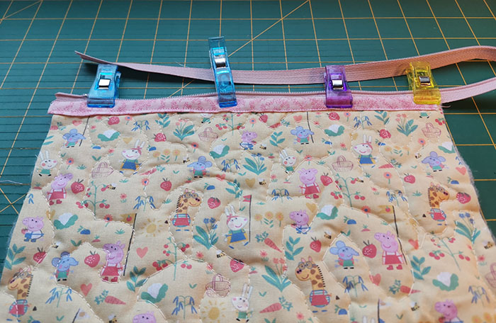 Sy et enkelt penal til skolestart Oppskrift på: https://heidisboble.no/ @heidisboble