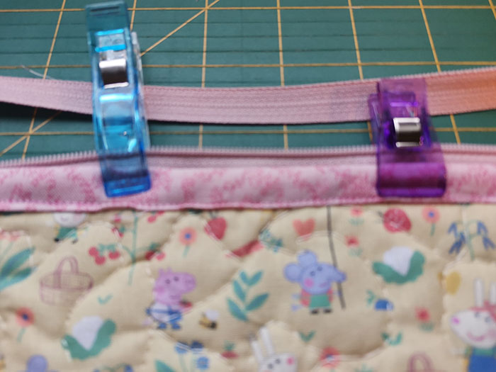 Sy et enkelt penal til skolestart Oppskrift på: https://heidisboble.no/ @heidisboble