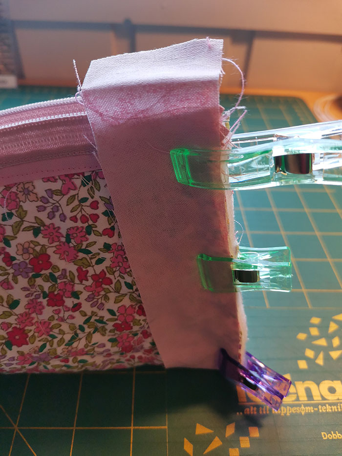 Sy et enkelt penal til skolestart Oppskrift på: https://heidisboble.no/ @heidisboble