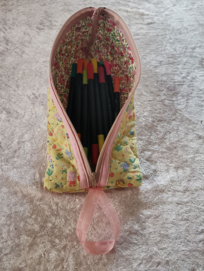 Sy et enkelt penal til skolestart Oppskrift på: https://heidisboble.no/ @heidisboble