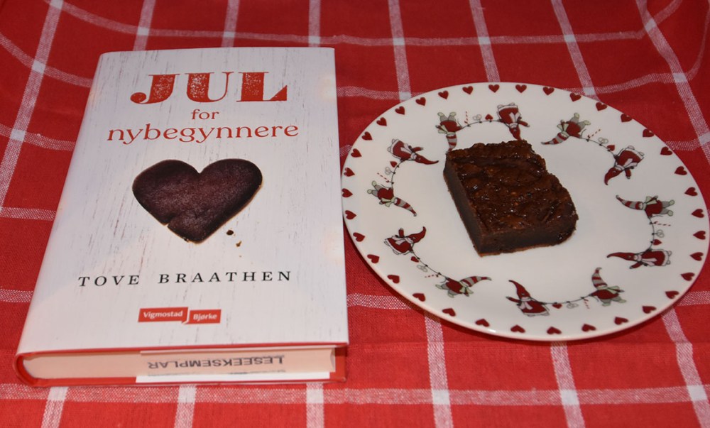 Braathen, Tove (2022) «Jul for nybegynnere», Vigmostad og Bjørke OG Nutellakake Ingredienser: 2 Egg 1 ss Sukker 1 ½ dl Hvetemel 1 ts Bakepulver 1 ¾ dl Melk 50 g Smør 250 g Nutella Topping (valgfritt): 100 g Nutella https://heidisboble.no/ @heidisboble