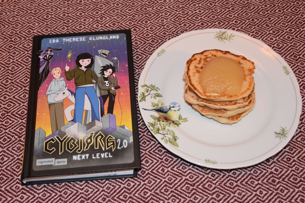 Klungland, Ida Therese (2022) «Cybjørg 2.0 Next Level», Vigmostad og Bjørke OG Rislapper Ingredienser: 5 dl Risengrynsgrøt (ferdig kokt) 2 Egg 2 dl Hvetemel ¼ ts Salt (valgfritt) Smør (til steking) https://heidisboble.no/ @heidisboble