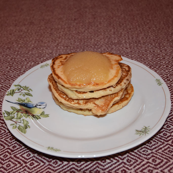 Rislapper Ingredienser: 5 dl Risengrynsgrøt (ferdig kokt) 2 Egg 2 dl Hvetemel ¼ ts Salt (valgfritt) Smør (til steking) https://heidisboble.no/ @heidisboble