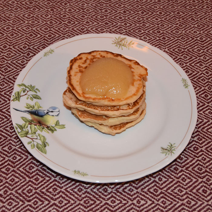 Rislapper Ingredienser: 5 dl Risengrynsgrøt (ferdig kokt) 2 Egg 2 dl Hvetemel ¼ ts Salt (valgfritt) Smør (til steking) https://heidisboble.no/ @heidisboble