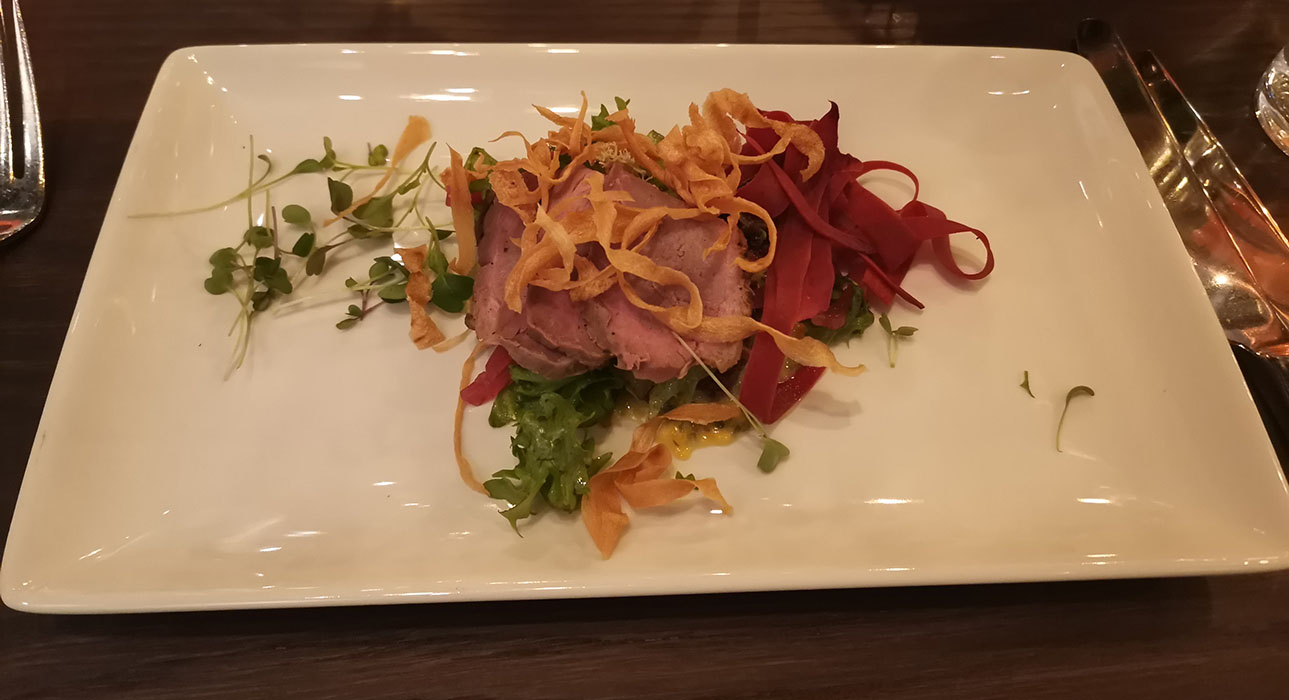 Røkt andebryst 09 november 2022 Restaurant Troll Fosenkaia 4A, 7010 Trondheim, Norge https://heidisboble.no/ @heidisboble