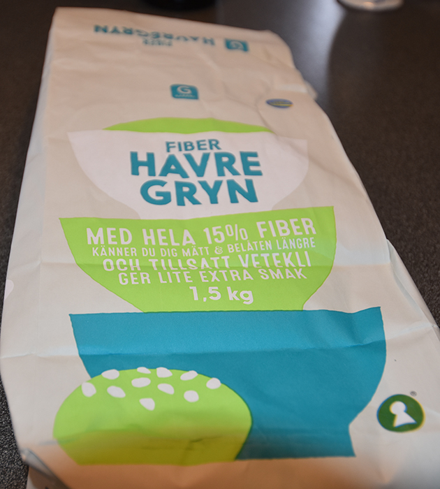 Havregryn med fiber fra Garant (https://www.garantskafferiet.se/) Muslibar etter oppskrift fra Garant Ingredienser; 3 dl Havregryn (fiber) 1 dl Kokos ½ dl Epleringer (tørkete) ½ dl Rosiner (gjerne gule) 3 ss Honning 1 Egg ½ Banan (moset) https://heidisboble.no/ @heidisboble