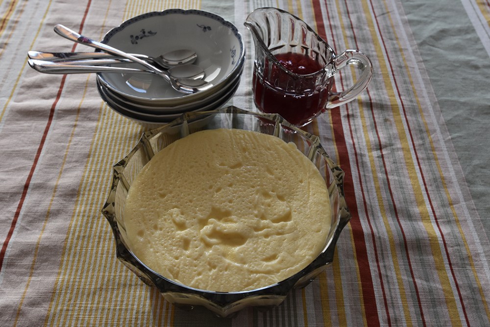 Polentagrøt Ingredienser: 6 ss Polentagryn 1 l Melk 2 - 3 ss Sukker 4 Mandeldråper https://heidisboble.no/ @heidisboble