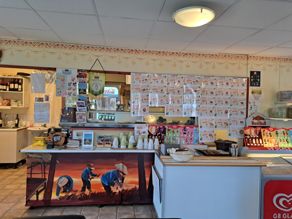 KING ROAD THAI CAMPING&RESTAURANG i Utanede Paviljongterassen 244, 844 93 Bispgården, Sverige Bilde tatt_ 20240622 @heidisboble www.heidisboble.no