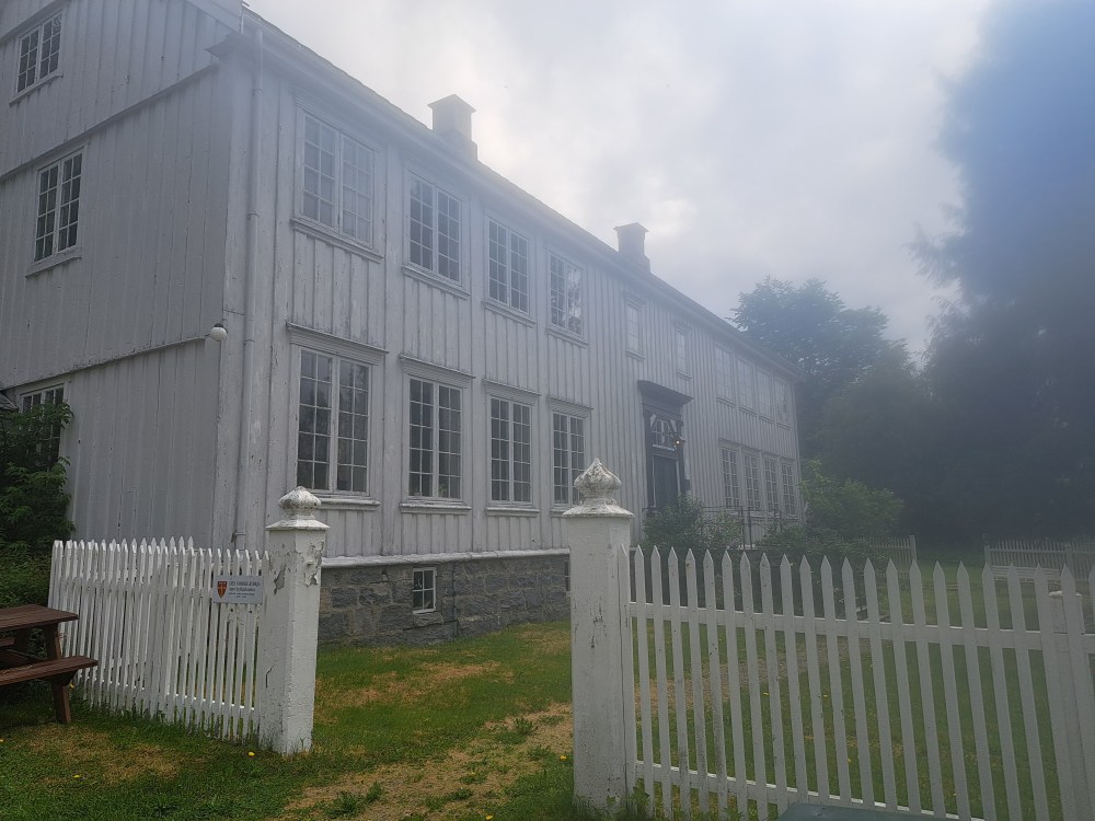 Aure kirke

Aursundvegen 147, 

6690 Aure

@heidisboble
www.heidisboble.no
biletatt 200240528