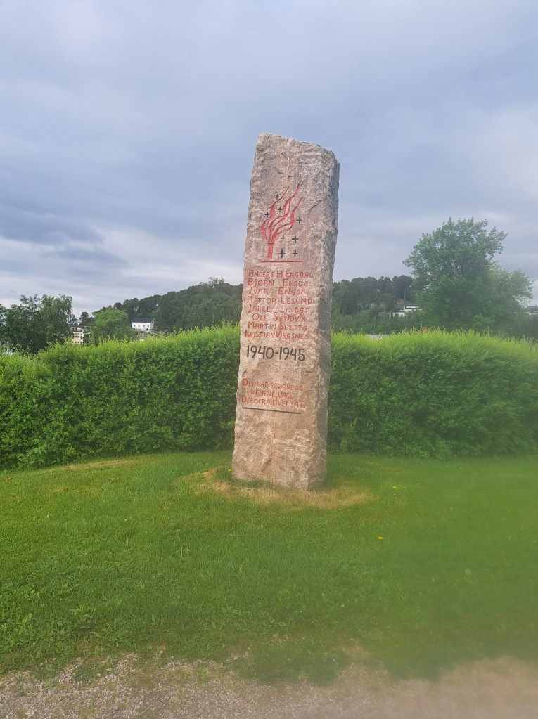 Aure kirke

Aursundvegen 147, 

6690 Aure

@heidisboble
www.heidisboble.no
biletatt 200240528