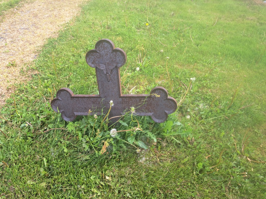 Valsøyfjord kirke:gård
Valsøyfjord kirke:
6687 Otnes
@heidisboble
www.heidisboble.no
bildet att 20240529