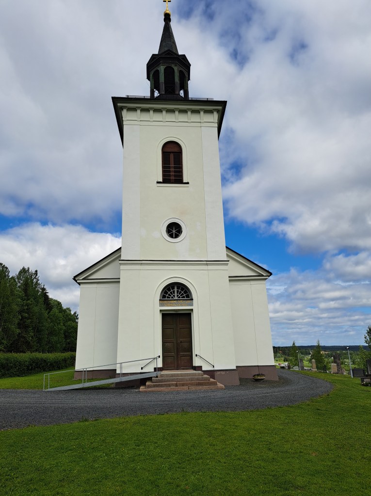Mörsils Kyrka

 Byevägen 7, 

837 41 Mörsil (Sverige)

@Heidisiboble
www.heidisboble.no