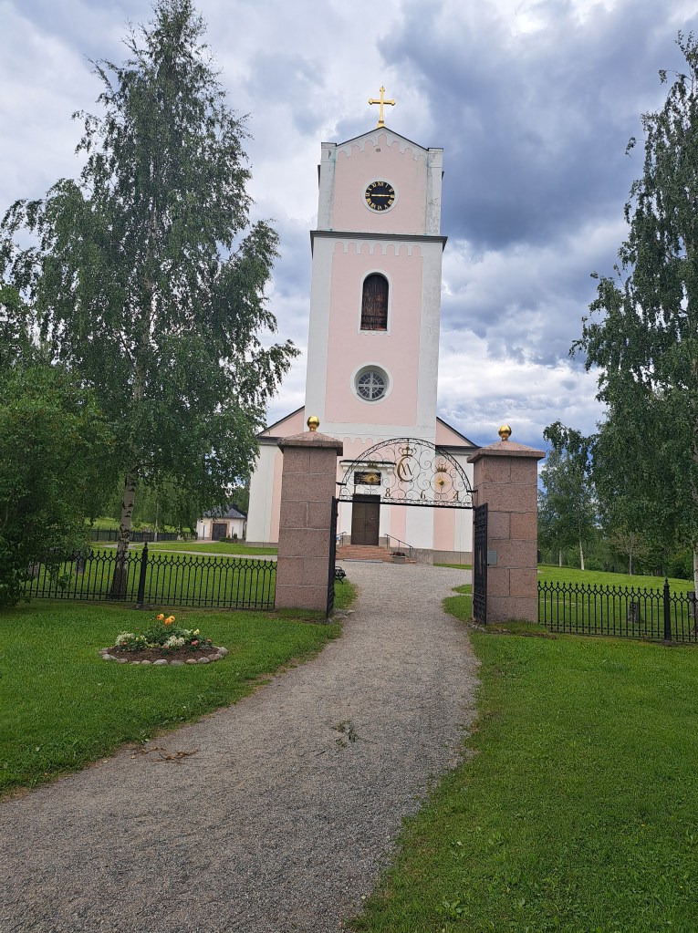 Rugunda nye kirke Pålgård 222, 844 91 Hammarstrand @Heidisiboble www.heidisboble.no bilde tatt 20240622