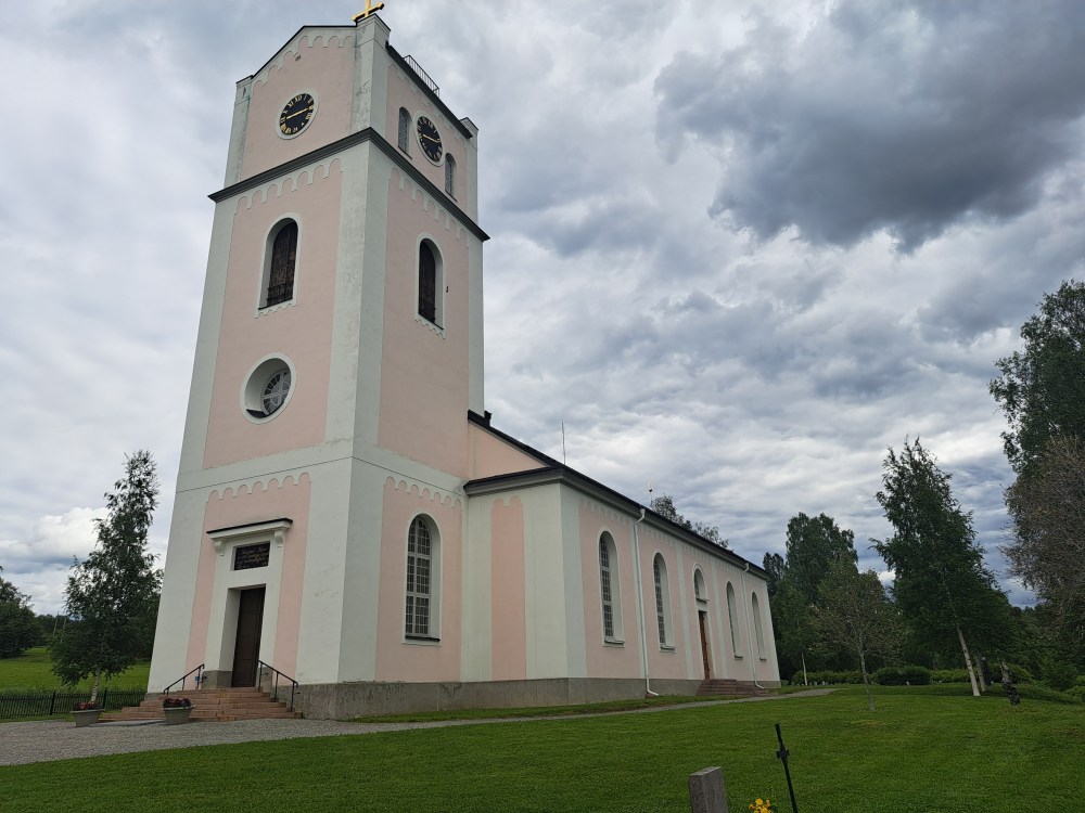 Rugunda nye kirke Pålgård 222, 844 91 Hammarstrand @Heidisiboble www.heidisboble.no bilde tatt 20240622