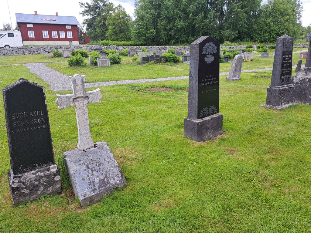 Håsjö gamla kyrka Håsjö gamla kyrka 110, 844 97 Kälarne @Heidisiboble www.heidisboble.no bilde tatt 20240622