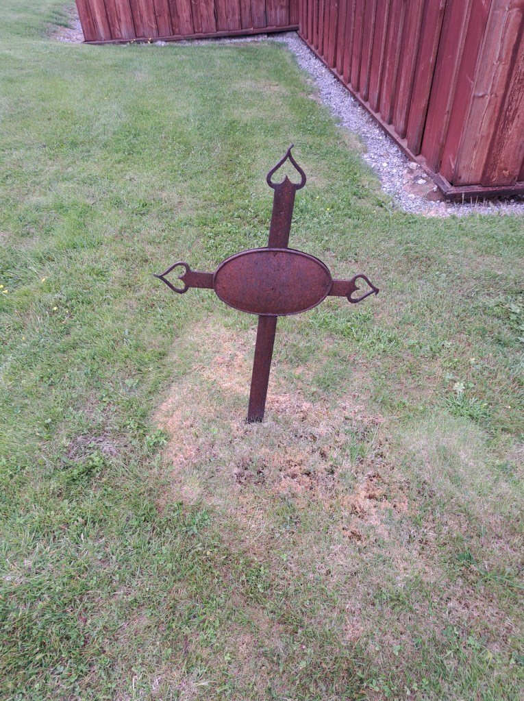 Håsjö gamla kyrka Håsjö gamla kyrka 110, 844 97 Kälarne @Heidisiboble www.heidisboble.no bilde tatt 20240622