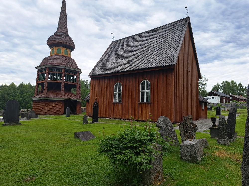 Håsjö gamla kyrka Håsjö gamla kyrka 110, 844 97 Kälarne @Heidisiboble www.heidisboble.no bilde tatt 20240622