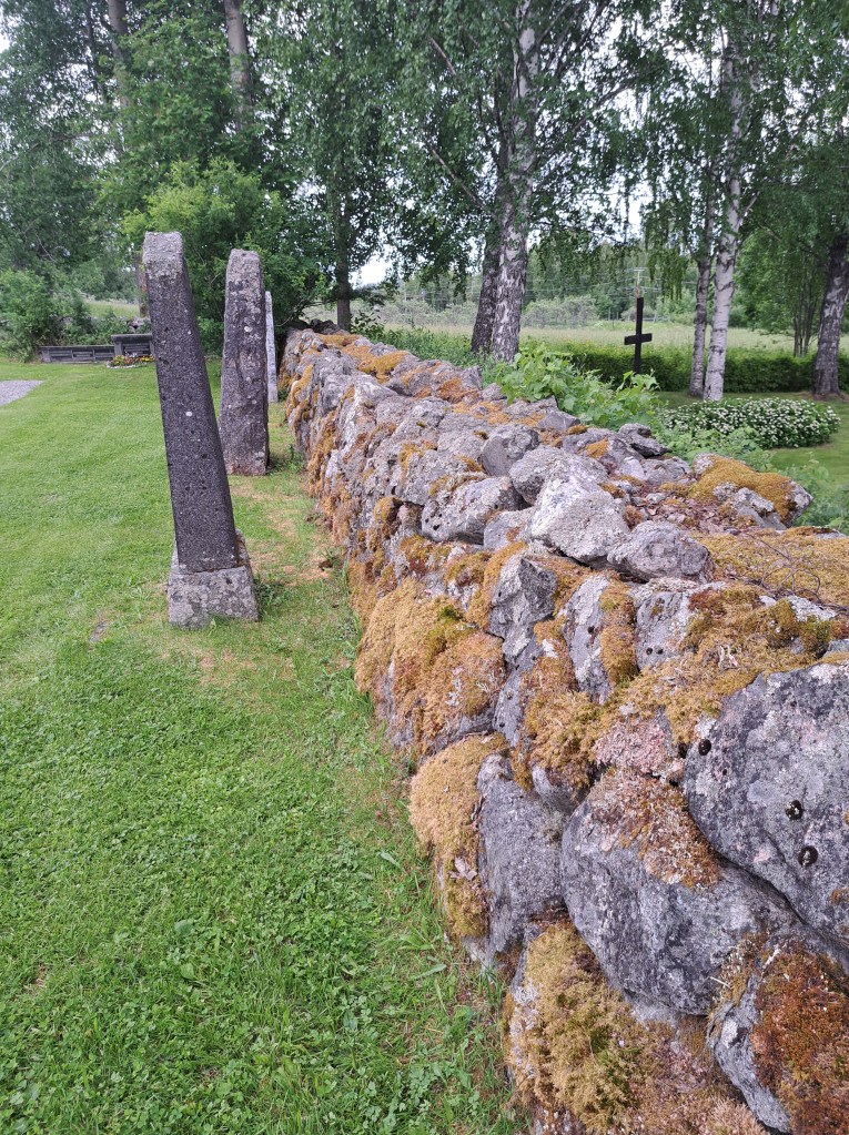 Håsjö gamla kyrka Håsjö gamla kyrka 110, 844 97 Kälarne @Heidisiboble www.heidisboble.no bilde tatt 20240622