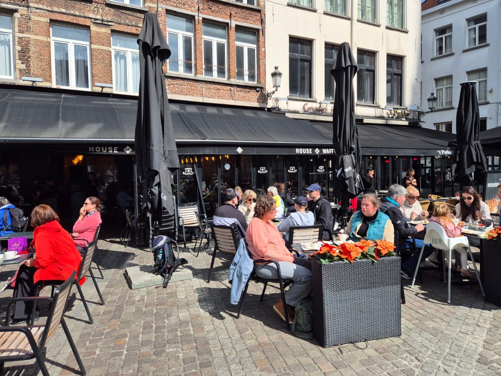 House of Waffle Handschoenmarkt 17/21, 2000 Antwerpen, Belgia @heidisboble heidisboble.no
Bildet lastet ned fra https://thehouseofwaffles.com/antwerpen/ 20250506